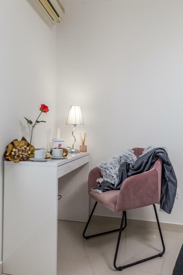 Consensus Apartment Риека Экстерьер фото